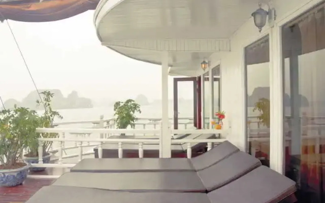 Отель Halong Paloma Cruise вид на фасад