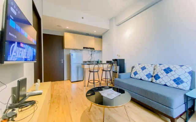 Modern Look 2Br At Transpark Cibubur Apartment