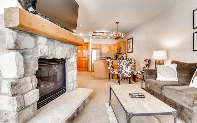 135 Dercum Dr - 1 Br Condo