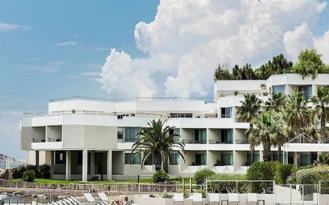 Отель Pullman Marseille Palm Beach вид на фасад