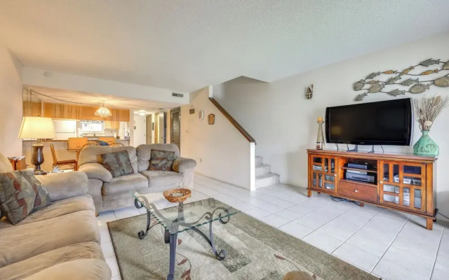 Riverfront Weleka Condo w/ Dock & Pool Access