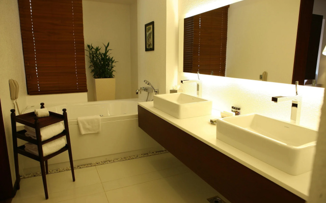 The Leela Ashtamudi, A Raviz Hotel