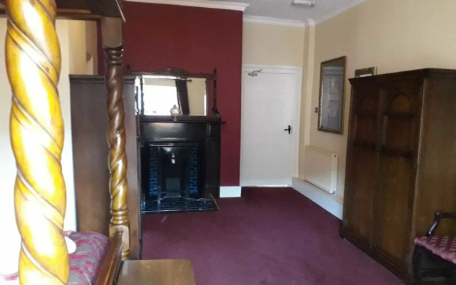 The Red Lion Hotel