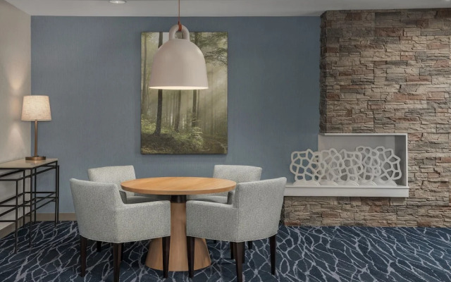 Fairfield Inn & Suites Roanoke North