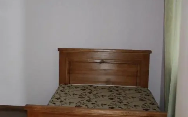 Guest House Leader