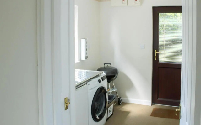 Pendower Apartment