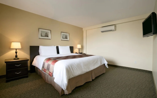 Days Inn by Wyndham Montreal East