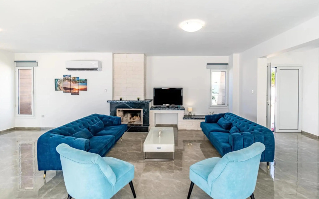 Beach Front Aqua Marina by Ezoria