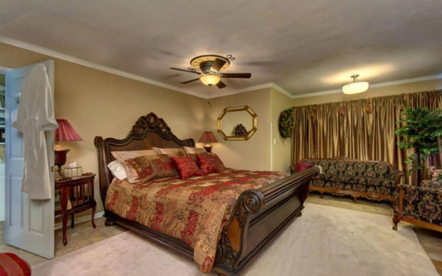 The Foxtrot Inn