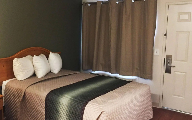 Studio 51 Extended Stay Hotel