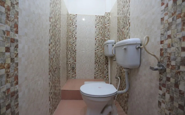 OYO 22043 Jk Mahal