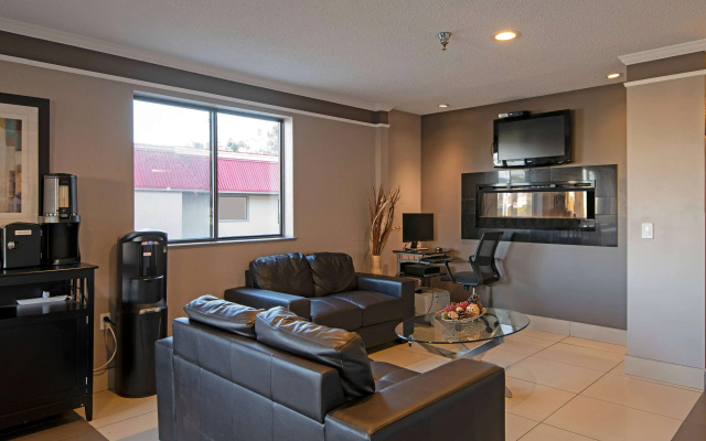 Super 8 by Wyndham Kamloops On The Hill