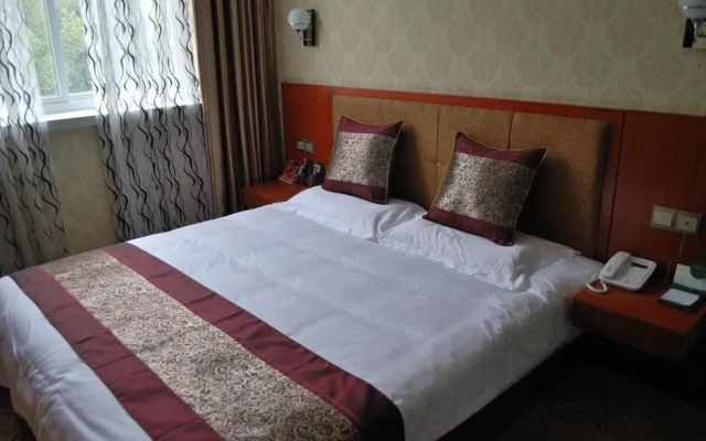 Fuyuan Baihe Holiday Hotel