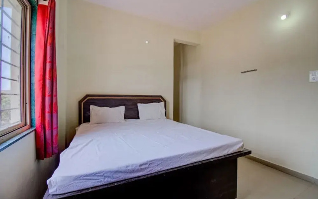 Sri Krishna Deluxe by OYO Rooms