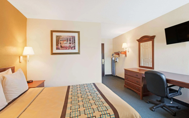 Days Inn by Wyndham Charlotte/Woodlawn Near Carowinds