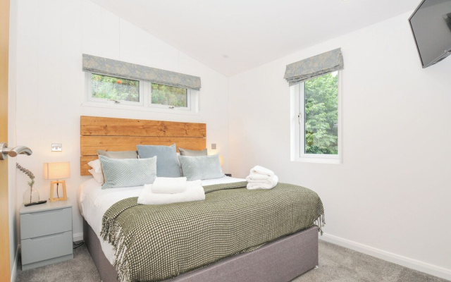 3 Meadow Retreat