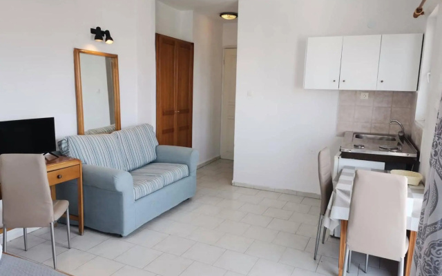 Pantheon Apartments