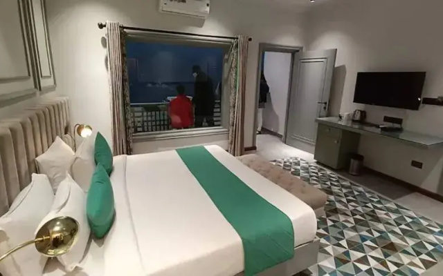 Reveries Luxury Hotel Rishikesh