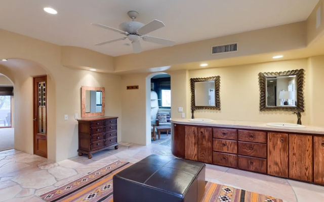 Carefree Oasis - Four Bedroom Home