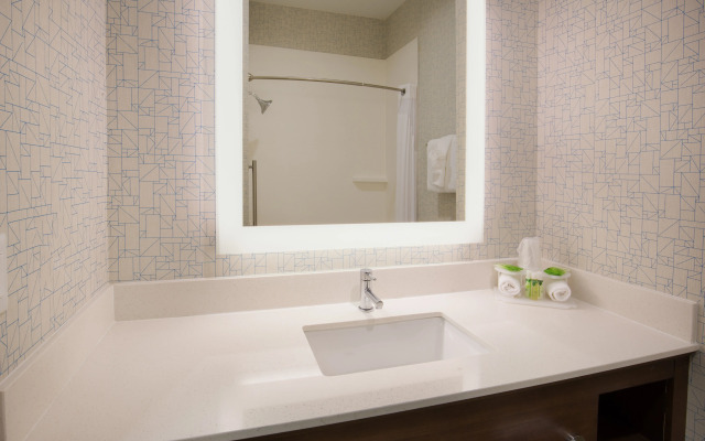 Holiday Inn Express & Suites Pahrump by IHG