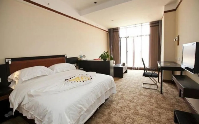 Kunming Maple Palace Hotel