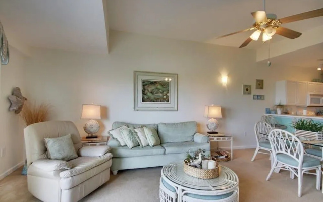 402 Playa Flamingo - 2 Br Condo