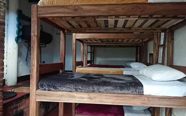 Lima Limon Bogota Hostal
