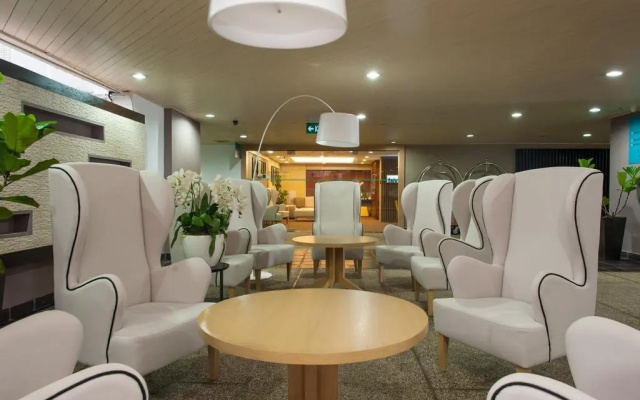 KL Plaza Suites