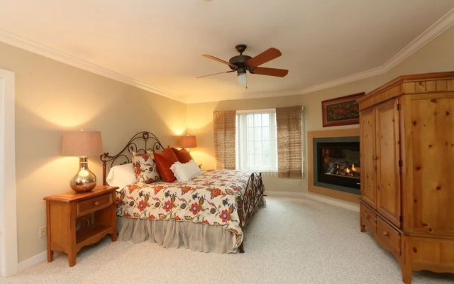 Upscale 3BR Topnotch Overlook