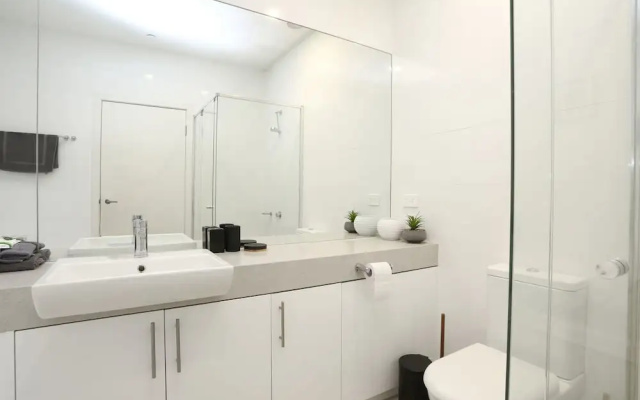 StayCentral Brunswick Penthouse