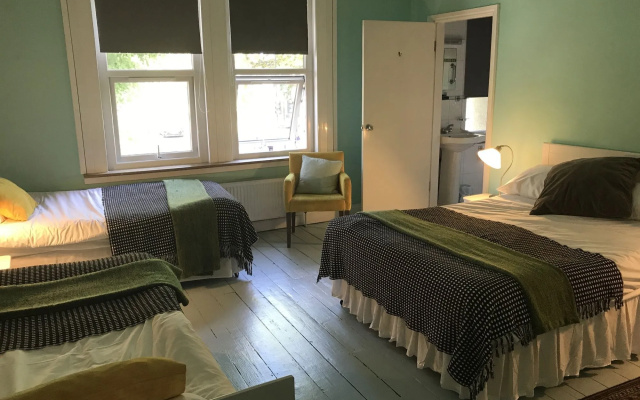 Caspian Hotel