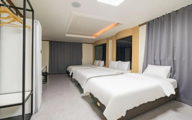 Eastern Hotel