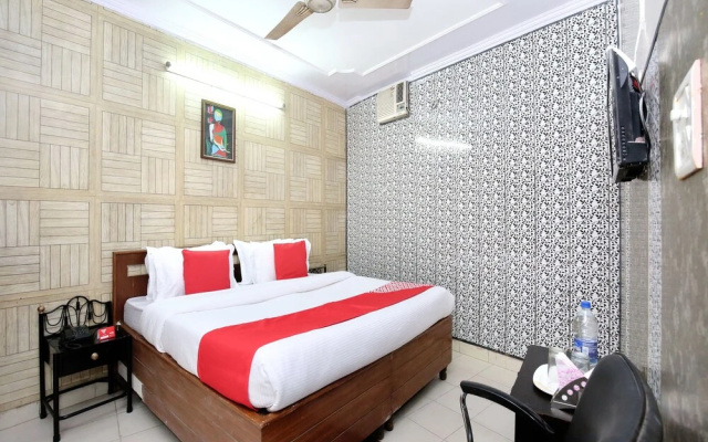 Oyo 38170 Hotel Grand Plaza
