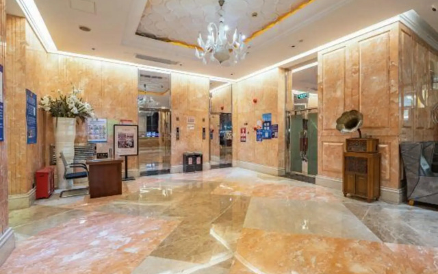 Kingdom Hotel