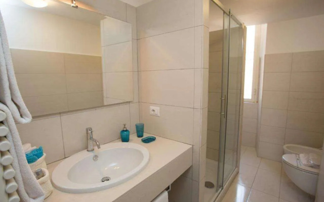 Ad 2015 Guesthouse