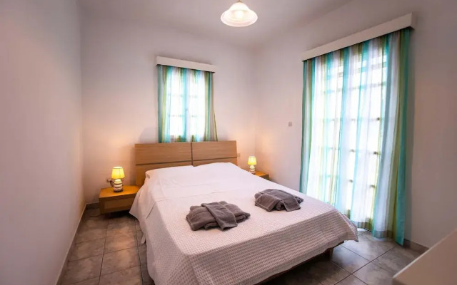 Naoussa Breeze Residence
