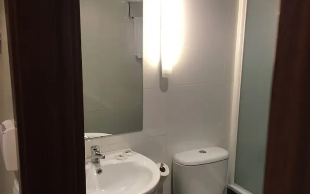 Hotel Área de Servicios Los Chopos