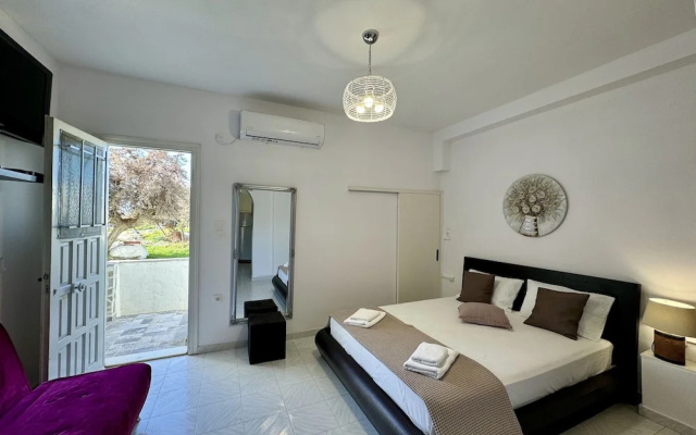 Sunshine Bay Suites