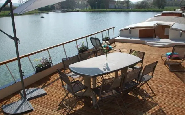 Péniche Magnolia