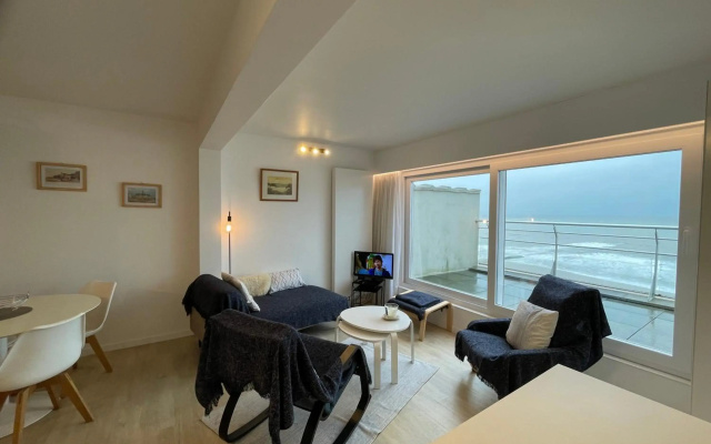 Penthouse on the Belgian Coast with Sea & landscape views