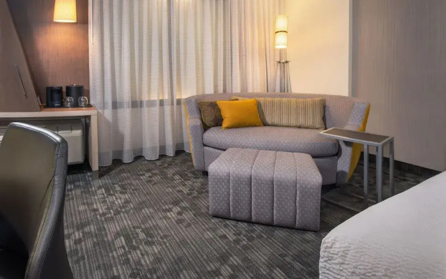 Courtyard Dallas Plano/the Colony