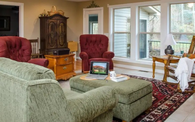 Harmony Grove Holiday Home