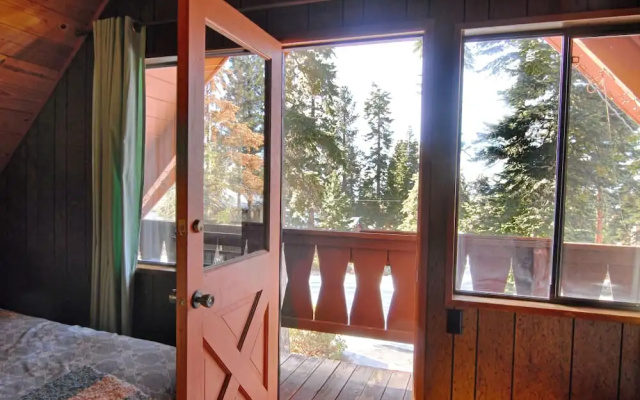 Classic Tahoe Bunkhouse Style Cabin #193