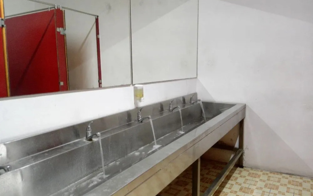 CX Hostel Legian Kelod
