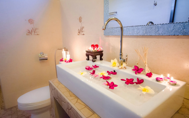 Namphung Phuket Boutique Resort