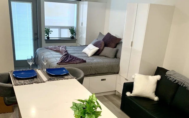 Romantic Lakeside Studio Suite
