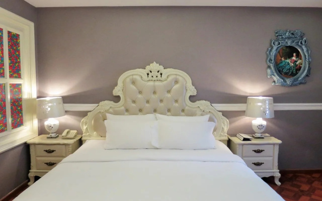 Me Saigon Boutique Hotel