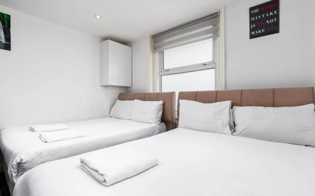 Whitechapel Grand
