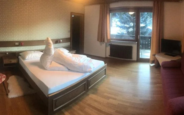 Hotel Tyrol
