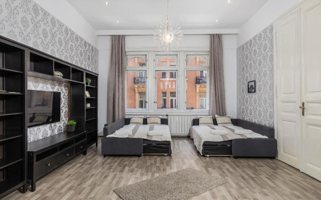 Real Apartments Semmelweis